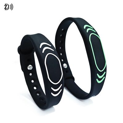 Wholesale Custom Color Logo NFC NTAG 213 NFC Wristband MINI Tag Ticket Soft RFID Silicone Bracelet for Spot Event ID