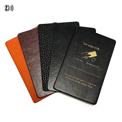 맞춤형 인쇄 가능한 가죽 표면 카드 13.56Mhz RFID NFC 카드 빈 가죽 비지니스 카드