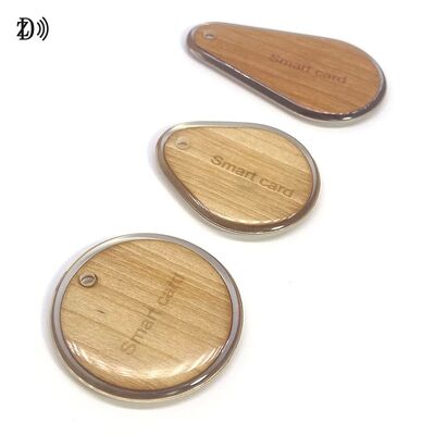 맞춤 인쇄 된 목재 키 체인 유독성 있는 전체 에포시 목재 키 포브 13.56MHz RFID NFC 통신 접근 제어